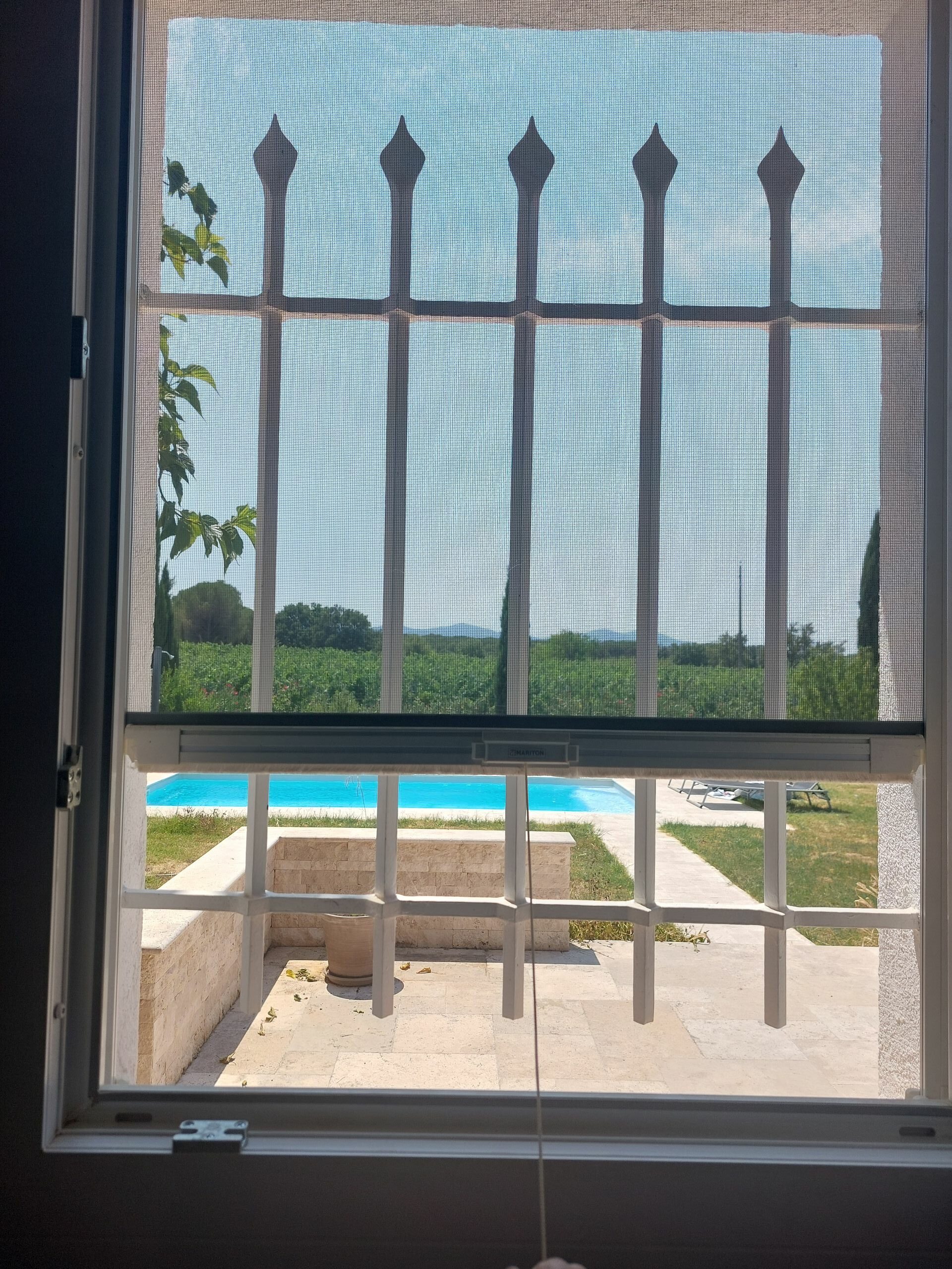 moustiquaire enroulable2